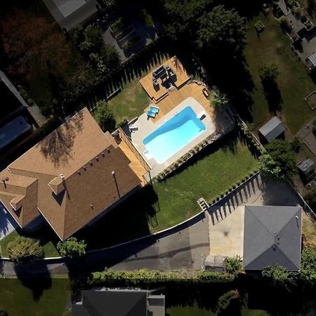 Luxurious 5 Bedroom House With Pool & Sauna West Kelowna Zewnętrze zdjęcie
