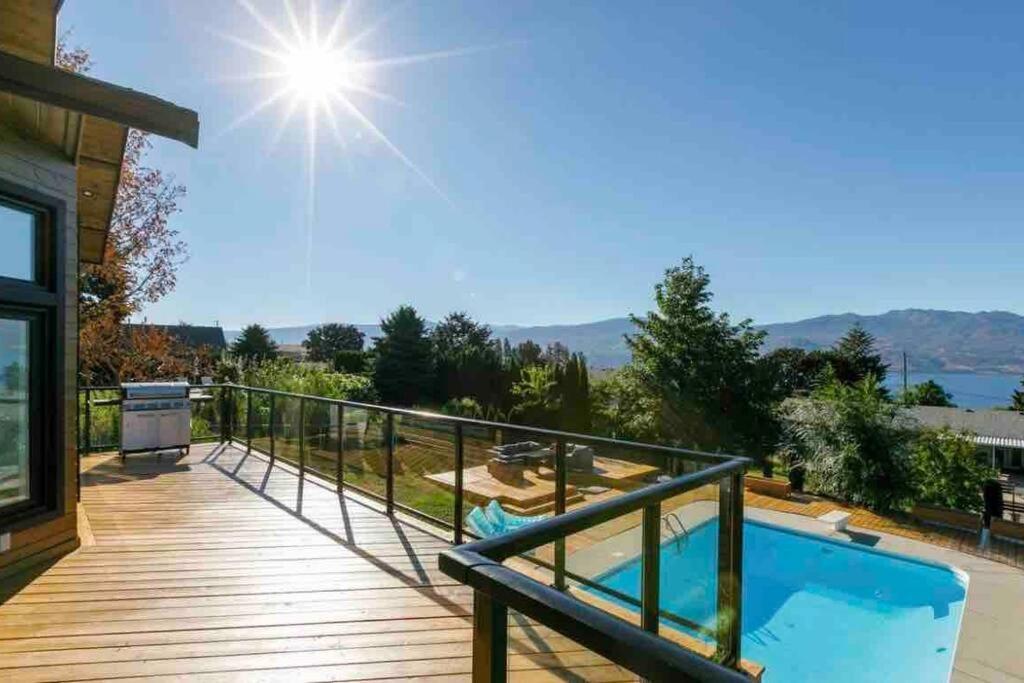 Luxurious 5 Bedroom House With Pool & Sauna West Kelowna Zewnętrze zdjęcie